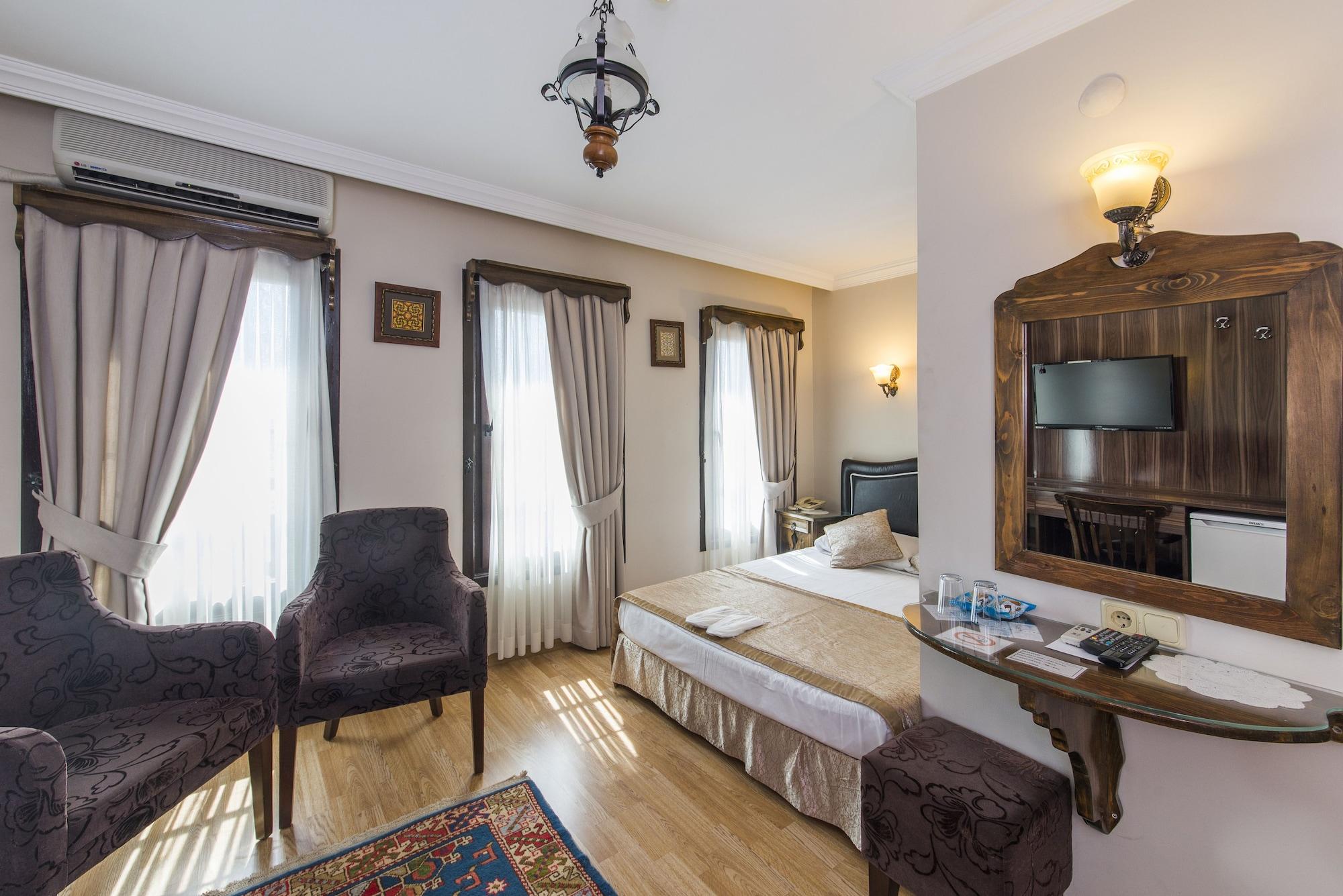 Naz Wooden House Inn Istanbul Eksteriør billede