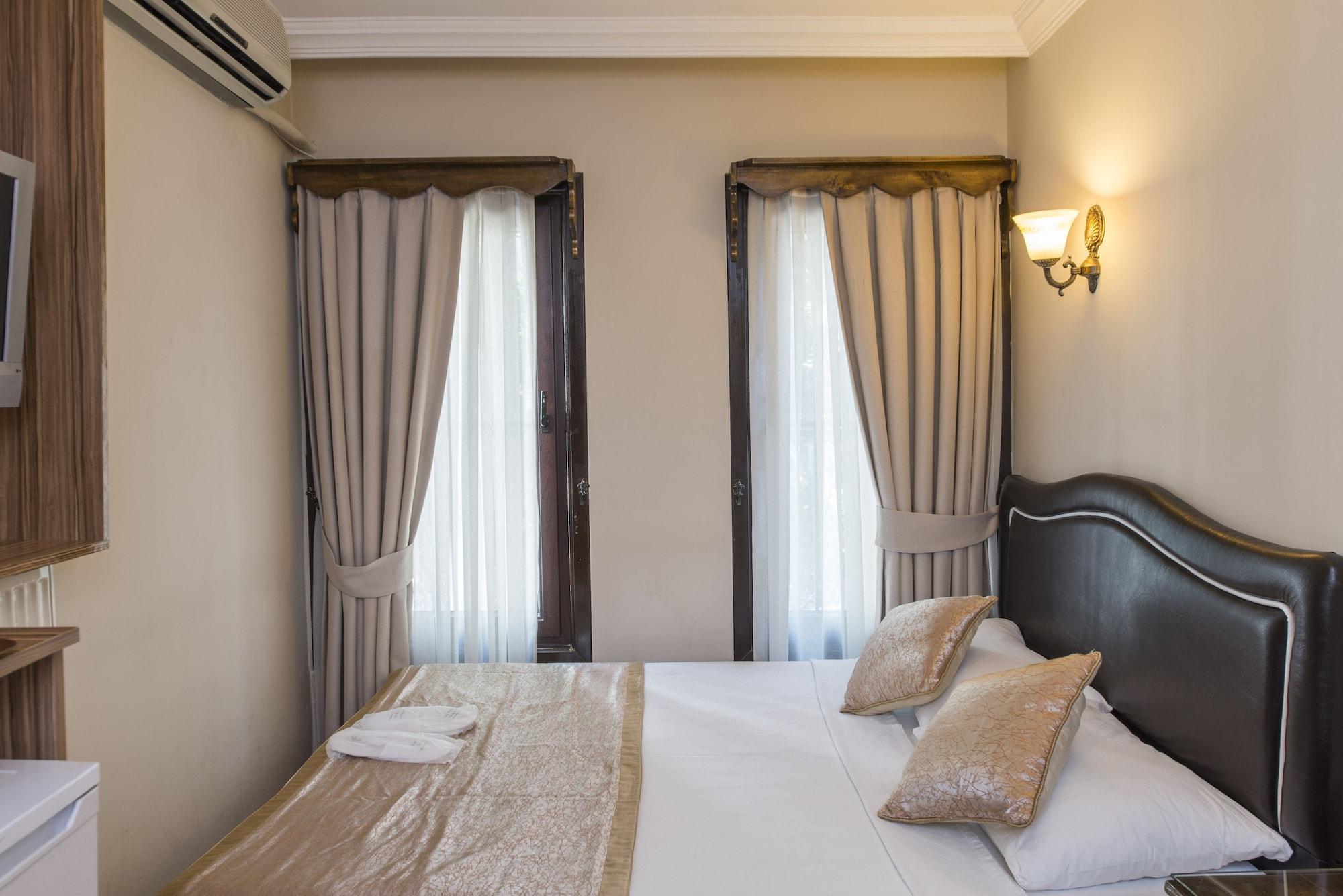 Naz Wooden House Inn Istanbul Eksteriør billede