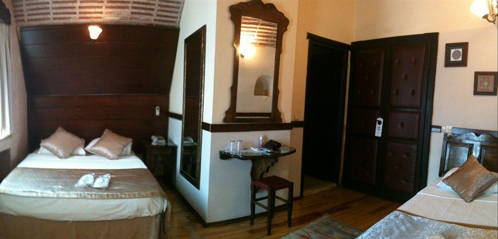 Naz Wooden House Inn Istanbul Eksteriør billede