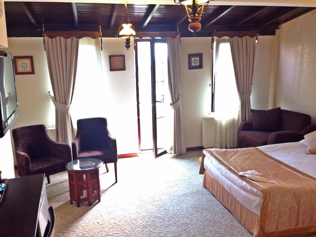 Naz Wooden House Inn Istanbul Eksteriør billede