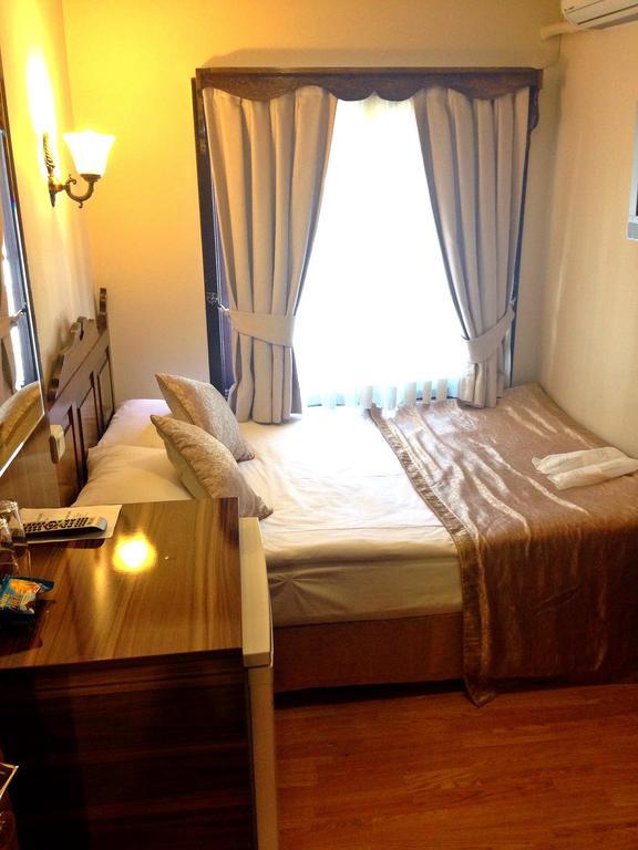 Naz Wooden House Inn Istanbul Eksteriør billede