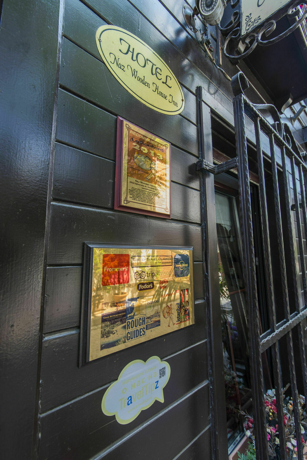 Naz Wooden House Inn Istanbul Eksteriør billede