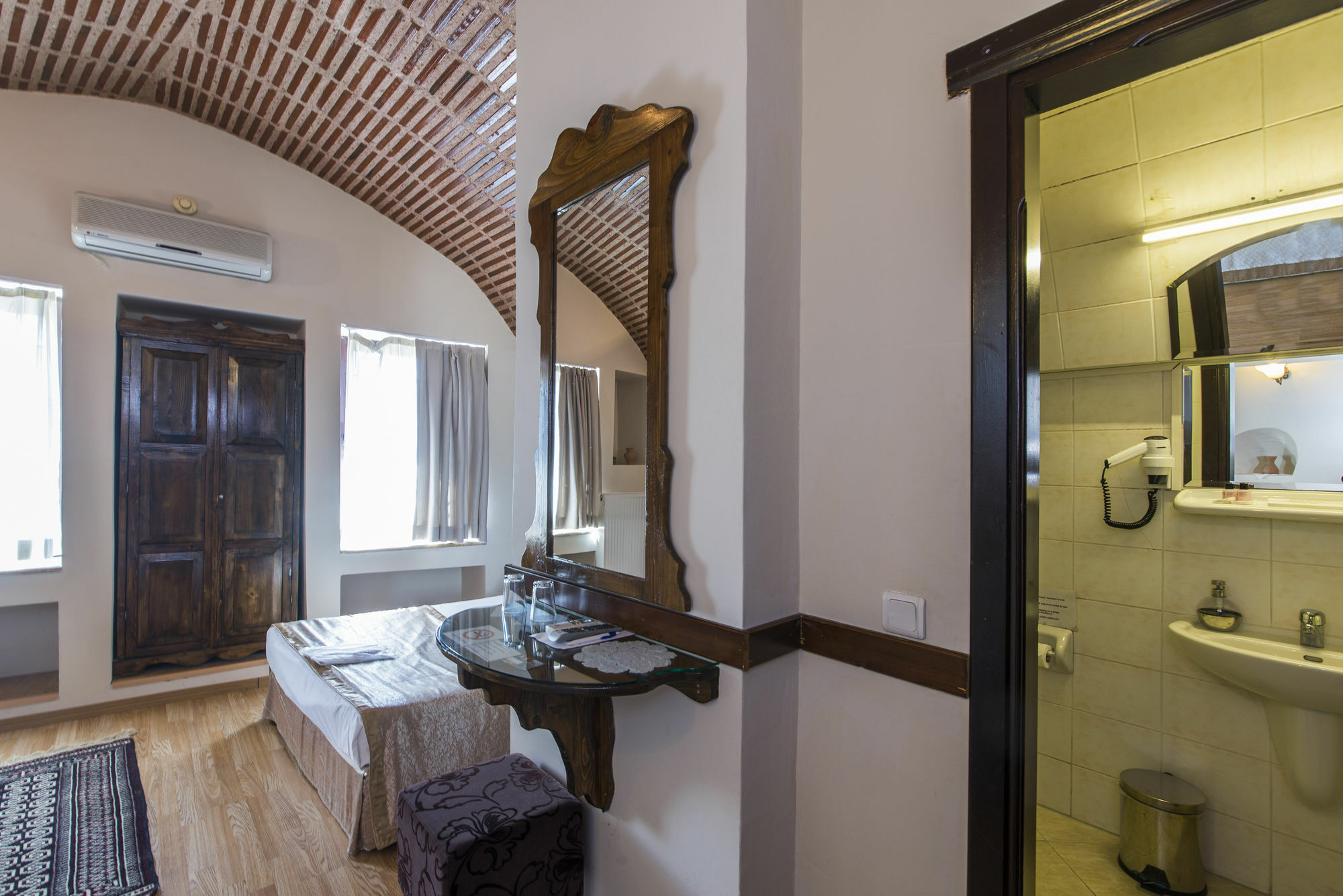 Naz Wooden House Inn Istanbul Eksteriør billede